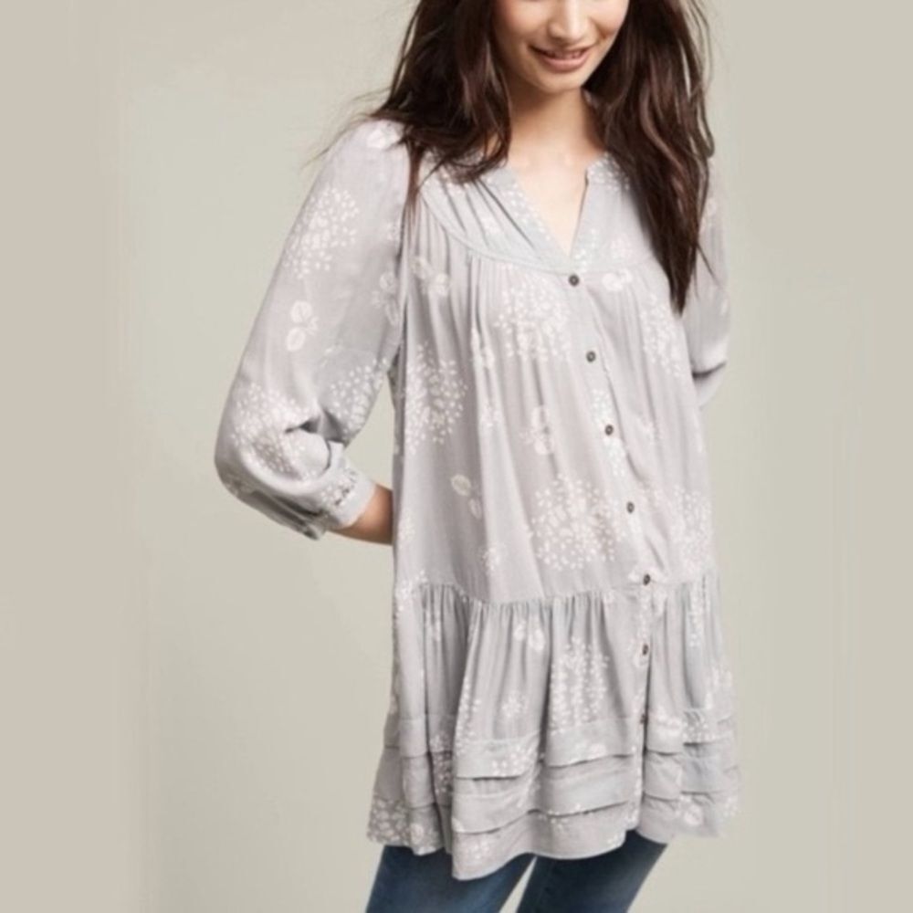 Anthropologie Holding Horses Pavin Grey Tunic Top Size small EUC